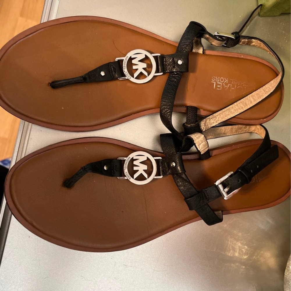 MK thing sandals